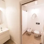 Academia Apartmanhotel 3*