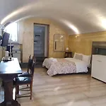 Aparthotel Academia 3*