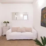 Aparthotel Academia 3*