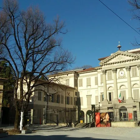 学院住宿加早餐旅馆 公寓式酒店